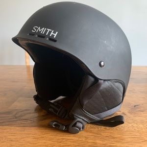 Smith M snowboarding helmet